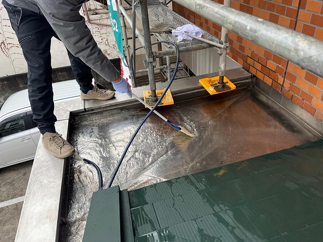 甲府市　屋根カバー工事